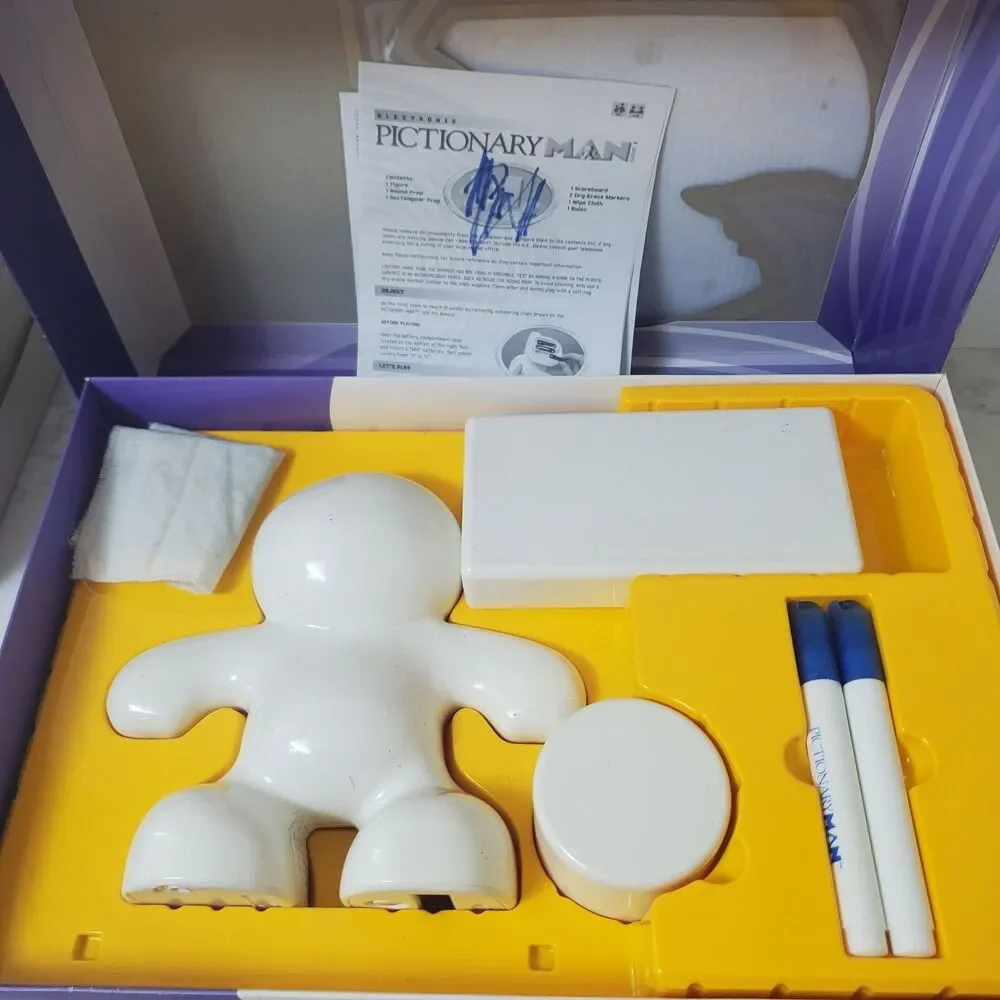 Electronic Pictionary MAN Game - GUC In Box